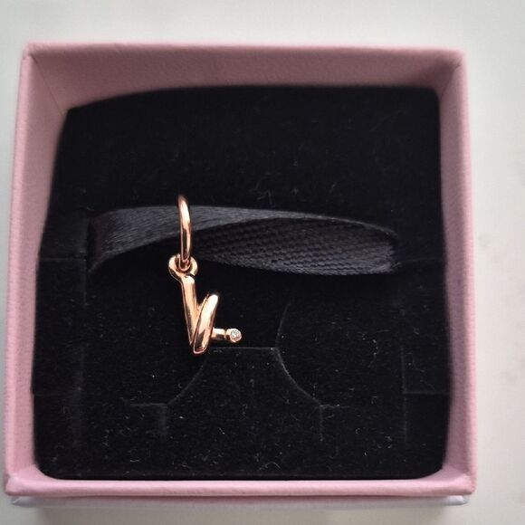 Pandora Rose Gold 'K' Letter Charm - Picture 6 of 16